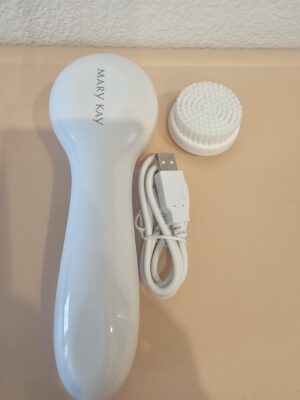 Mary Kay Skinvigorate Sonic™ Facial Cleansing Brush Set