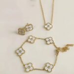 Elegant Clover Jewelry Set – Necklace, Bracelet, Earrings & Ring
